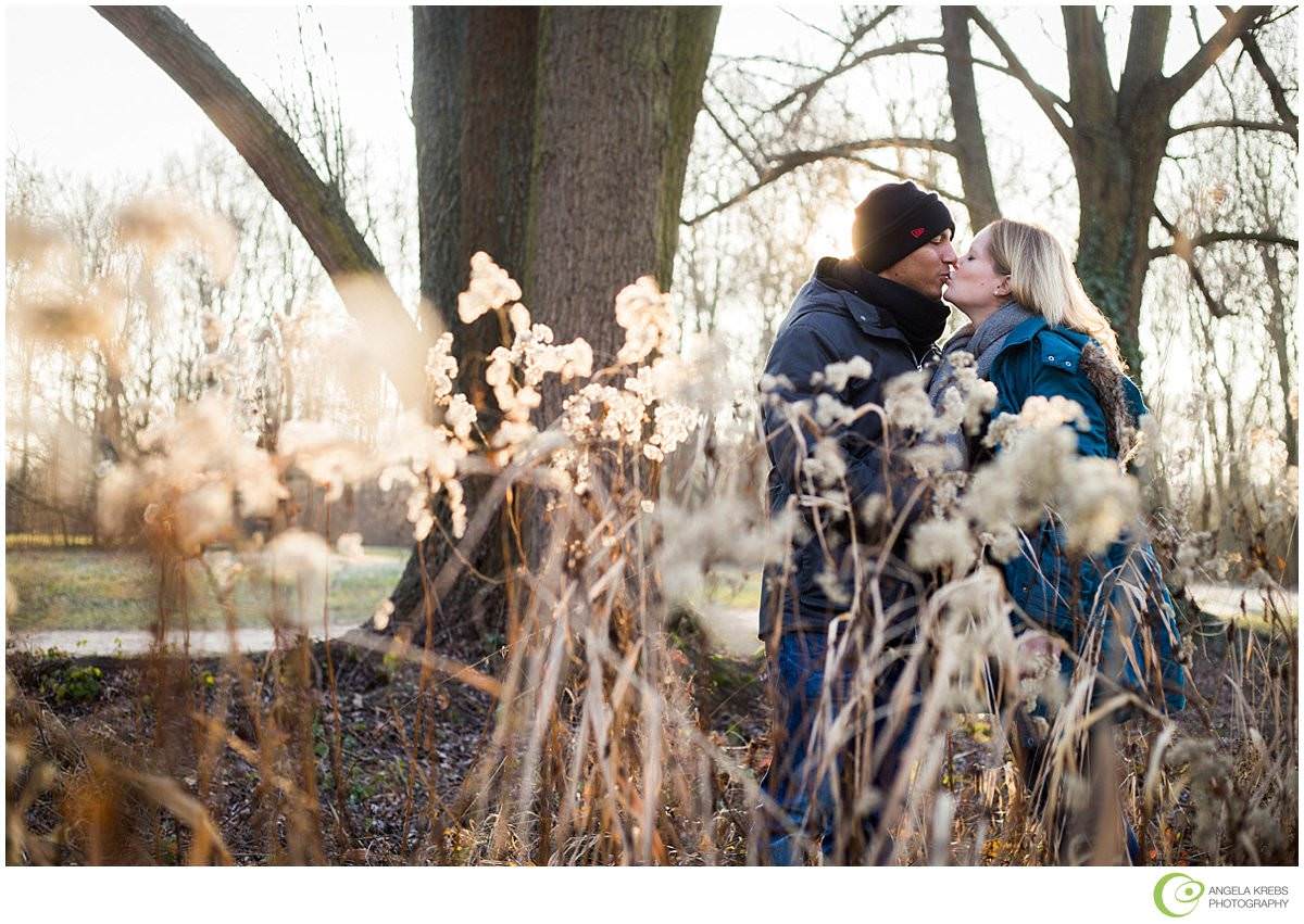 Babybauch Bonn
Babybauchfotograf Angela Krebs Köln Bonn Düsseldorf NRW Schwangerschaft im Winter_0006